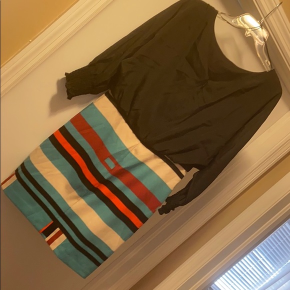 Jessica Simpson 3/4 Sleeve multi color dress - Picture 2 of 3